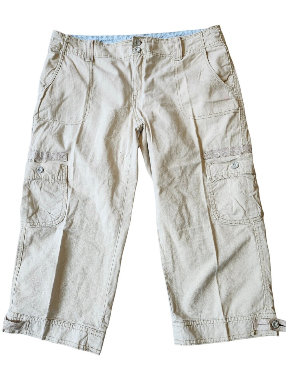 Levi’s Tan Cargo Capris Size 6 100% Cotton Utility Cropped Pants